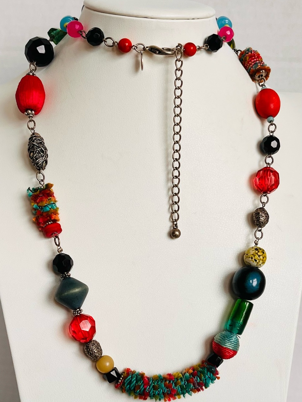 Chico’s Mixed Media Statement Necklace Colorful Fiber Beads 36-40” 110g
